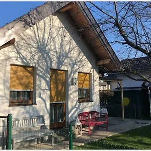 Knusperhaus Mit Garten Dom wakacyjny